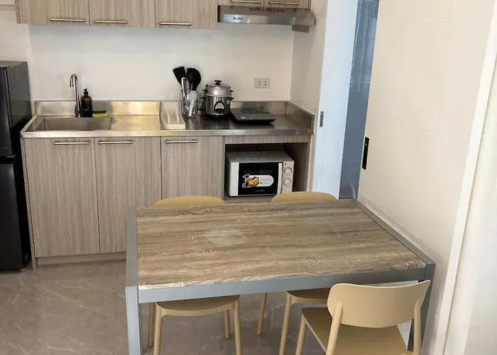 Apartamento 3br Golf View In Victoria Bgc Manila